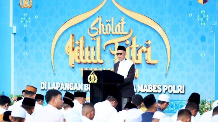 Wakapolri dan PJU Polri Salat Ied di Lapangan Bhayangkara