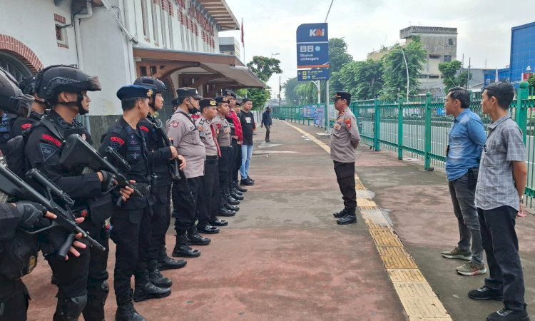 Operasi Ketupat Jaya 2025, Stasiun Jatinegara Jamin Keamanan Pemudik Lebaran