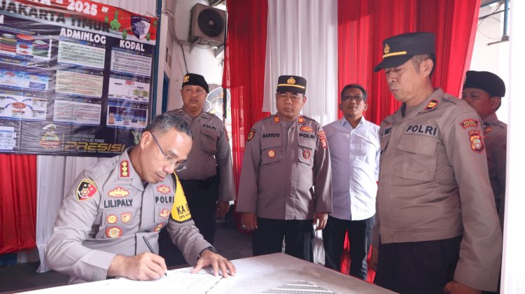 Kapolres Metro Jakarta Timur Tinjau Pos Pengamanan Kolong Cacing, Pastikan Kesiapan Arus Balik Lebaran