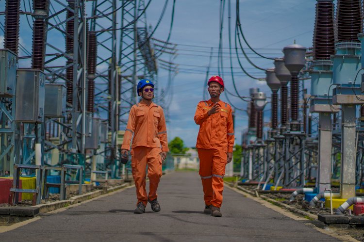 Begini Kisah Personel Siaga PLN, Menjaga Sistem Transmisi Tetap Aman pada Lebaran 2025
