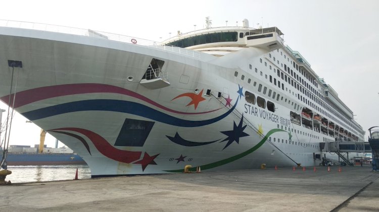 Tingkatkan Devisa dan Promosi Wisata, Kapal Pesiar Mewah MS. STAR VOYAGER Sandar di Tanjung Priok
