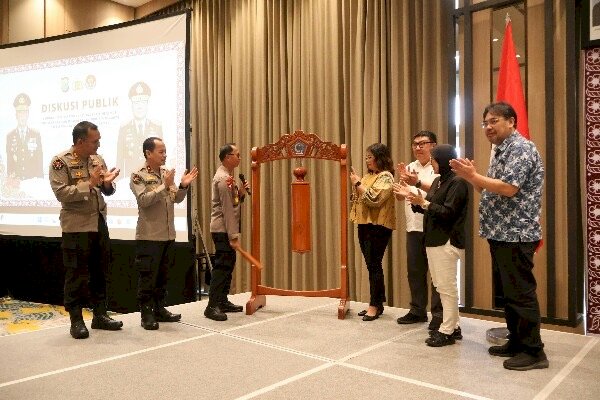 Divhumas Polri Gelar Diskusi Keterbukaan Informasi Publik Bersama Personel Polda Sulut