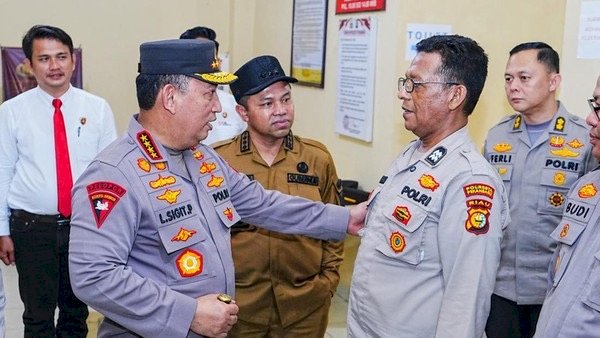 Apresiasi Personel Pemilik Pesantren Gratis, Kapolri
