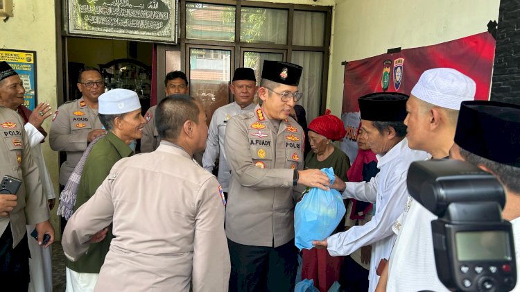 Kapolres Metro Jakarta Utara Gelar Bakti Sosial di Koja, Warga Antusias Terima Bantuan
