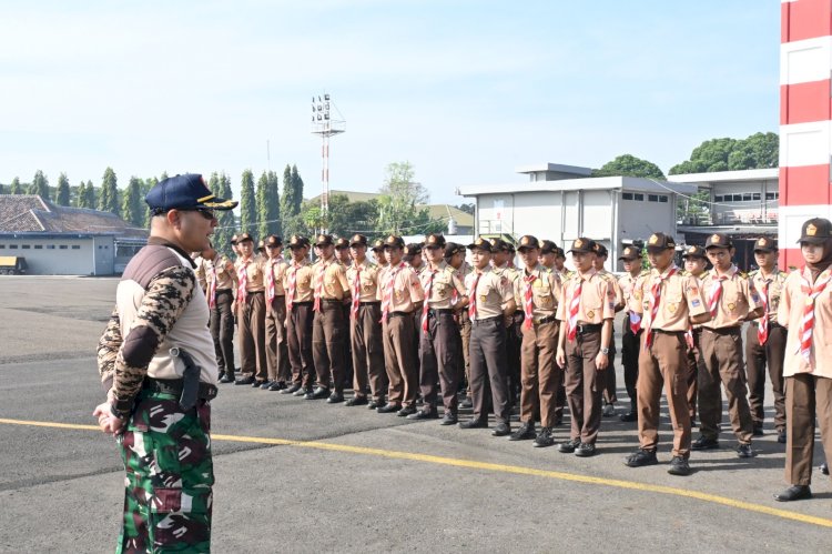 Bentuk Generasi Muda Disiplin dan Berkarakter, Lanud Husein Sastranegara Gelar Pelatihan Baris-Berbaris Anggota Pramuka Saka Dirgantara