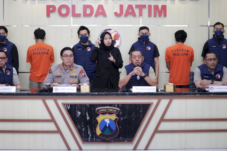 Polda Jatim Berhasil Ungkap Jaringan Narkoba Internasional 21 Kg Sabu Senilai 22 Milyar Disita