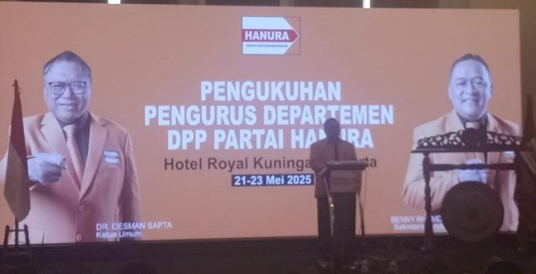 Oesman Sapta Odang Kukuhkan Departement DPP Partai Hanura
