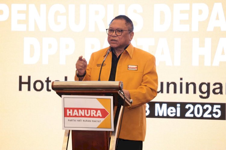 Oesman Sapta Odang Kukuhkan Departement DPP Partai Hanura