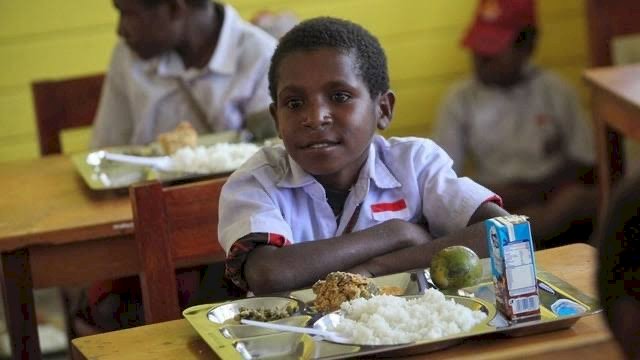 Perluasan MBG di Papua Dorong Pertumbuhan Ekonomi Daerah