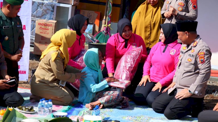 Bedah Rumah Mbah Taryumi Selesai, Kapolres Pekalongan Berikan Support Penuh